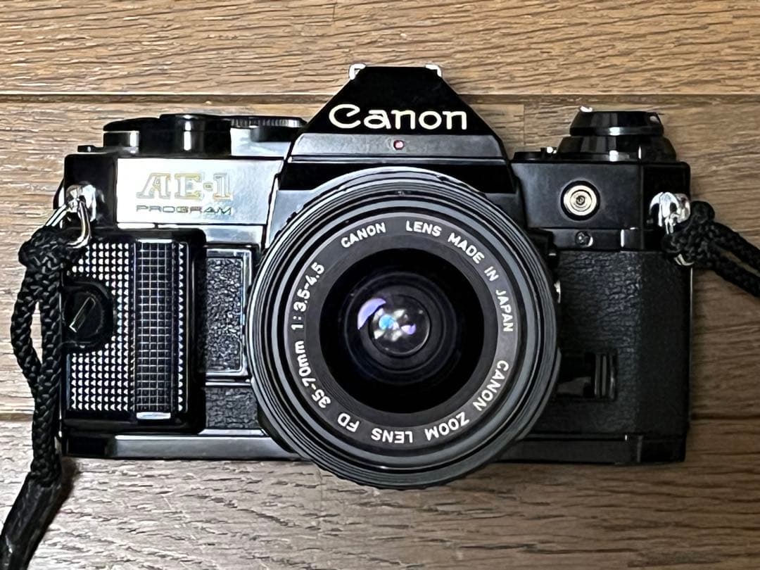 Ｃａｎｏｎ　ＡＥ－１　一眼レフカメラ　セット　ブラック　ストロボ・レンズ付き