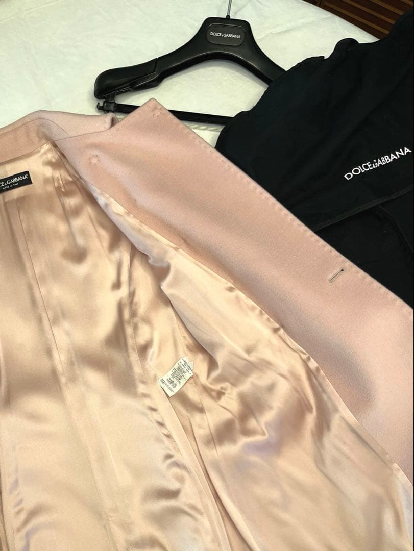 ドルチェアンドガッバーナ　コート　ピンク