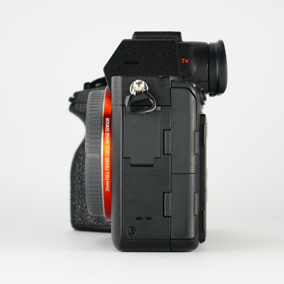 α7V? 風景撮るならこっち SONY α7RIV 6100万画素 付属品充実