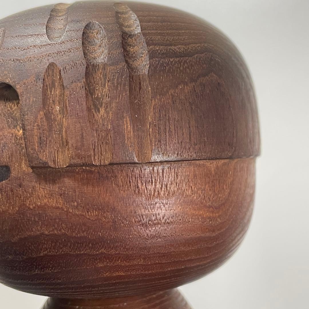 【山中三平】創作こけし｜おかっぱ 伏し目 花模様｜三平こけし 約19cm