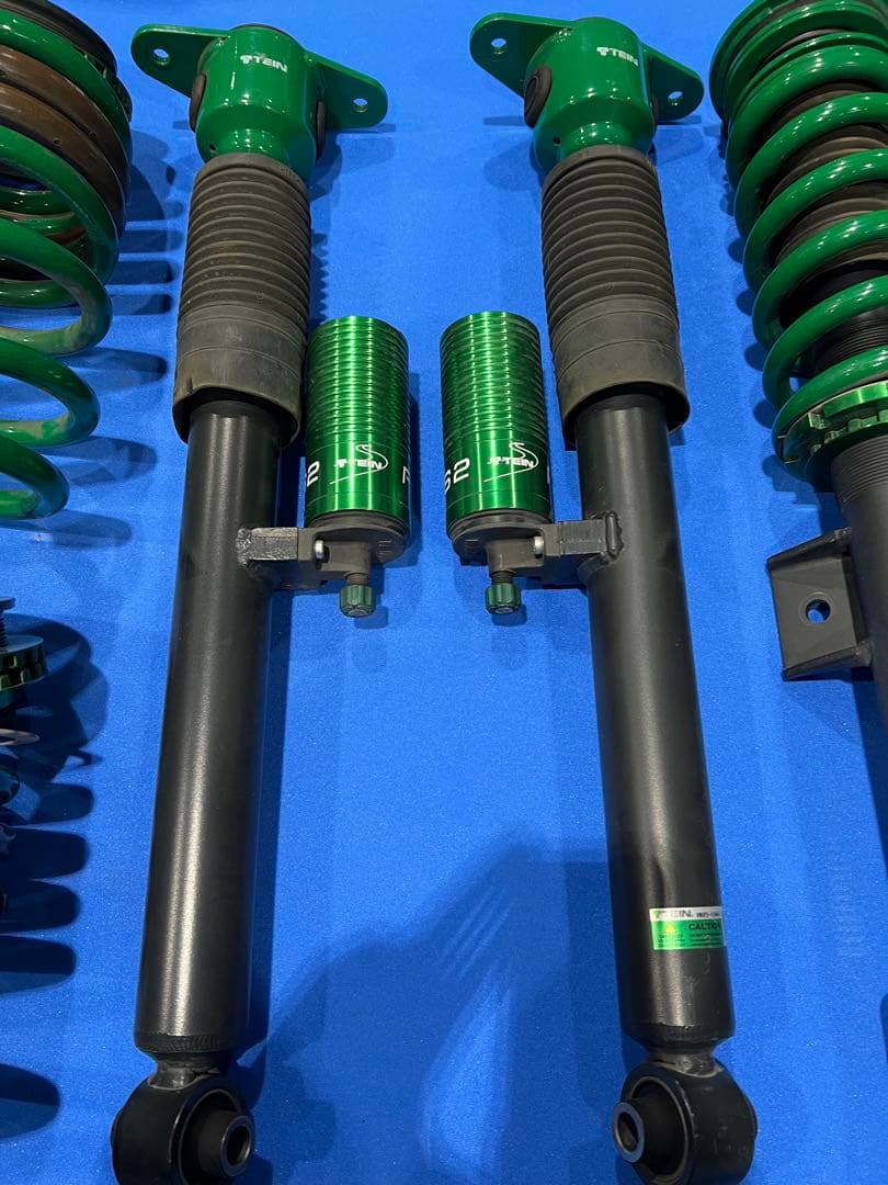 テスラ モデルＹ TEIN FS2 美品中古