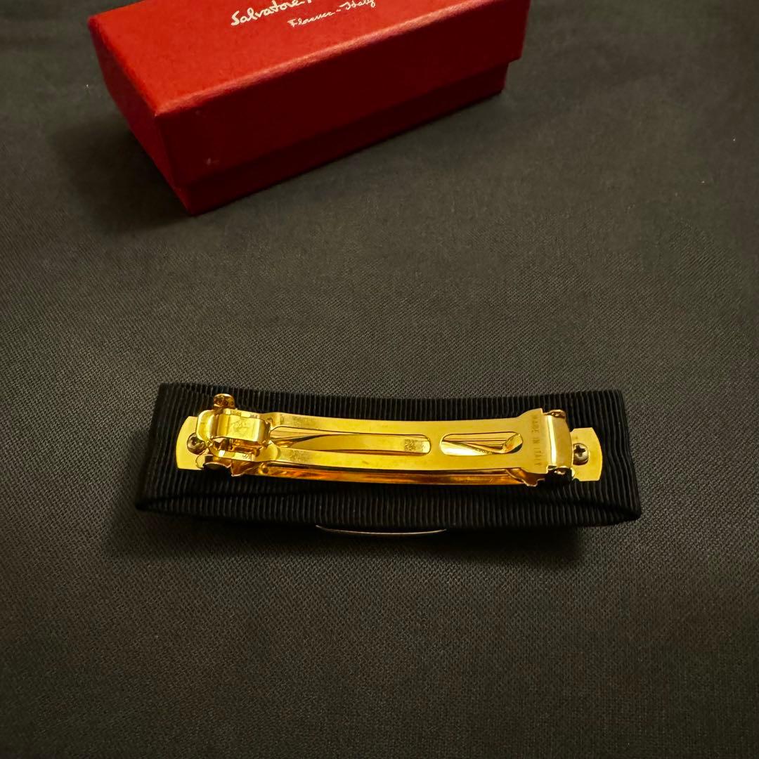 【お値下げしました】フェラガモ　リボン　バレッタ