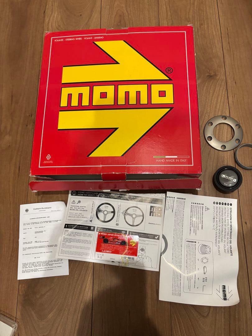 モモRACE ステアリングホイール　32π 正規品