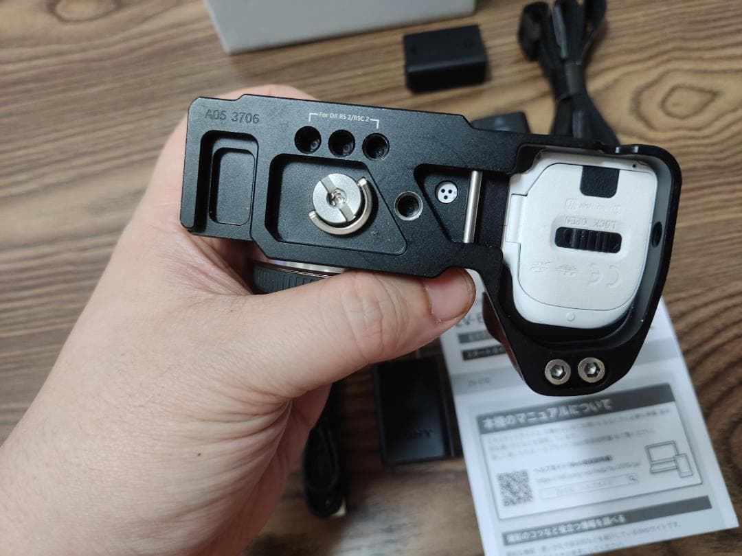 Q*n様 Sony ZV-E10 本体のみ