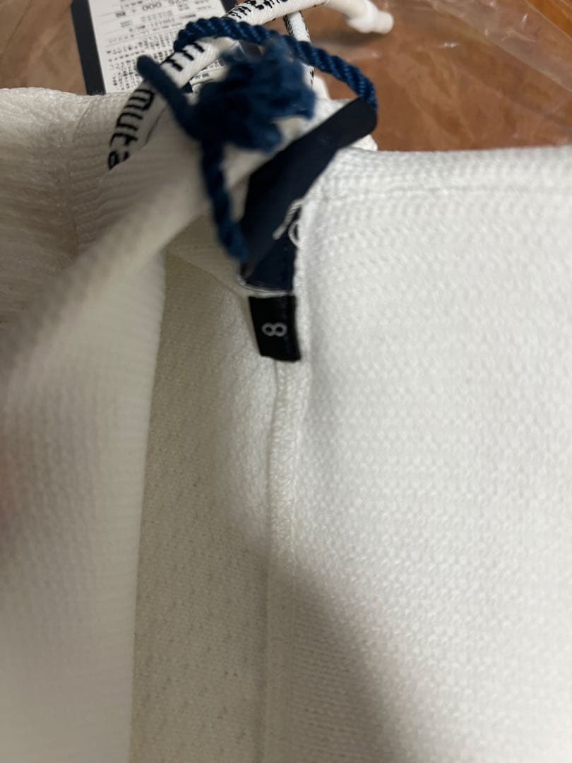 ムータ　ホワイトメッシュゴルフパンツ サイズ8