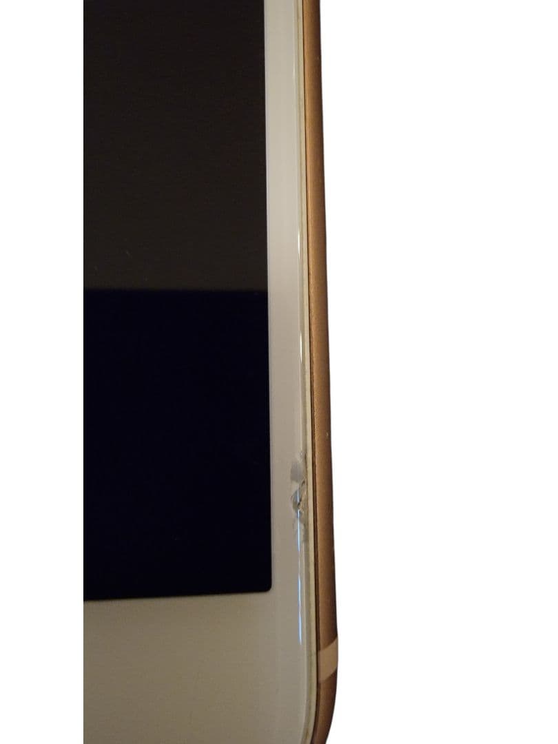 iPhone 8 Plus ゴールド