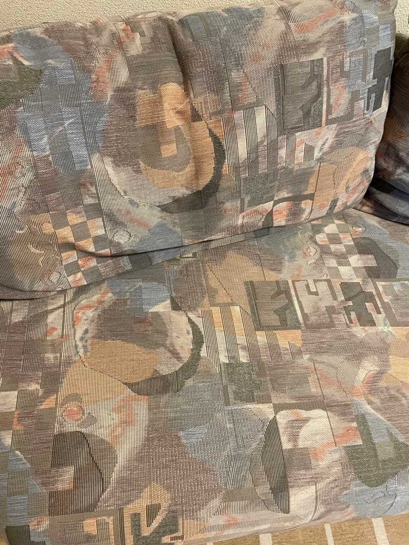 引き取り限定！ モダンファブリック3人掛けソファ