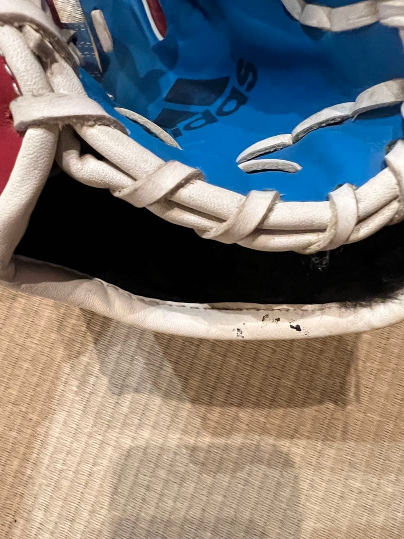 adidas一般軟式グローブ　右投げ用