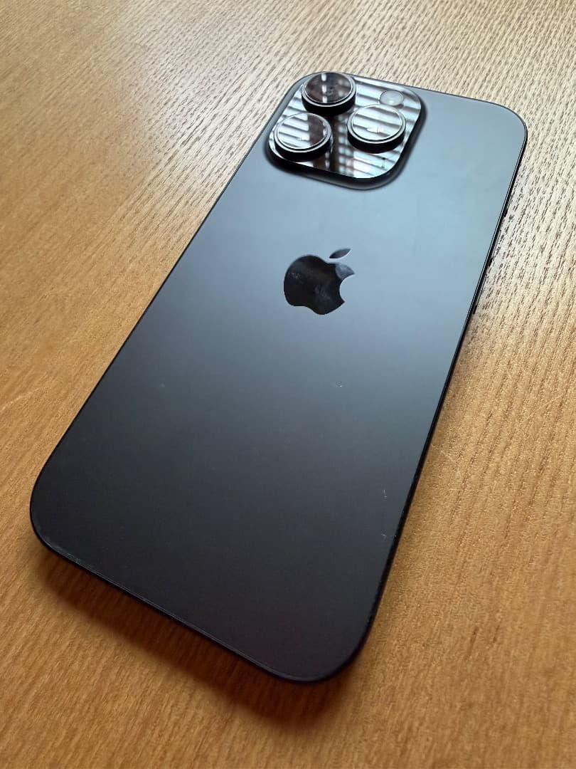 iPhone 16 Pro 1TB ブラックチタニウム