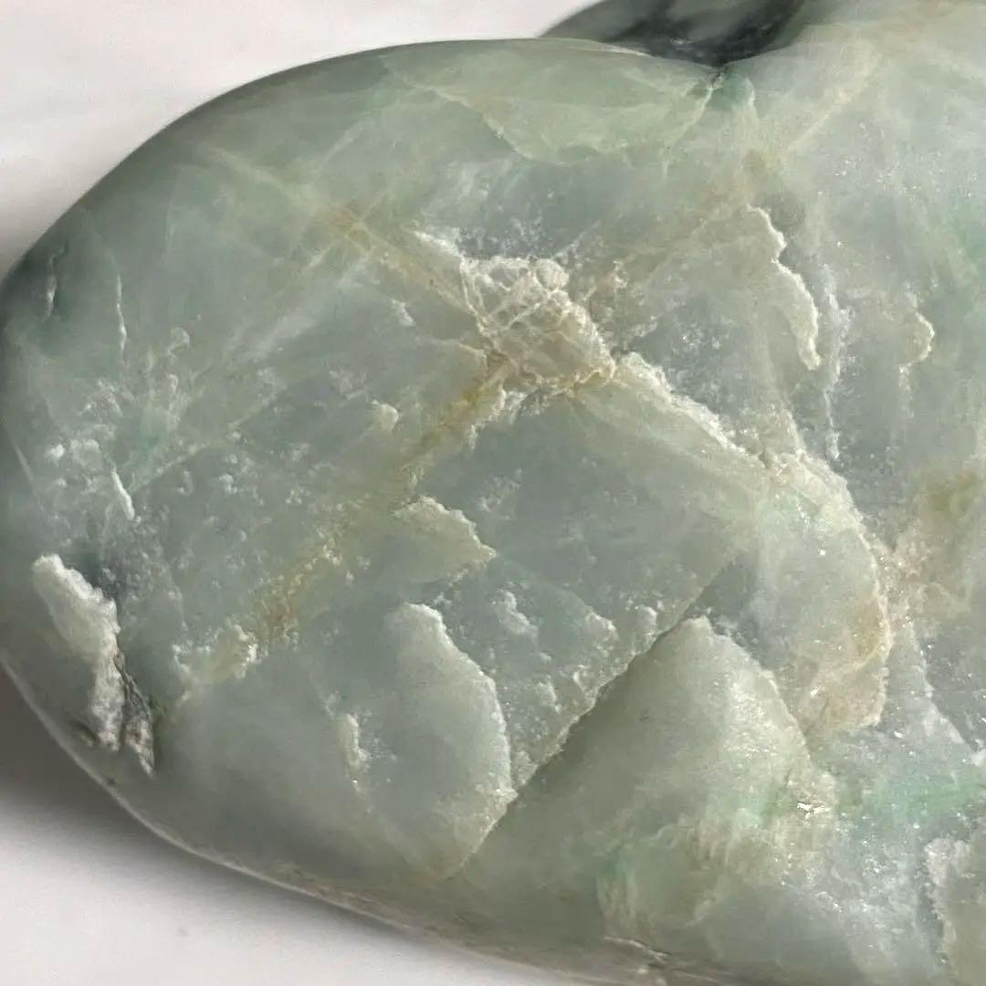 糸魚川翡翠　上質　白緑　小滝圧砕　1053g