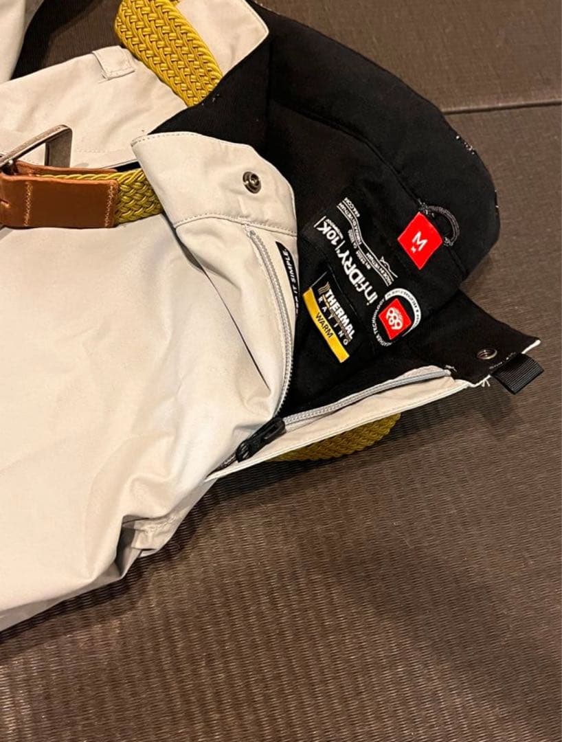 686 (シックスエイトシックス) スノーボードウェア パンツ ベルト付き