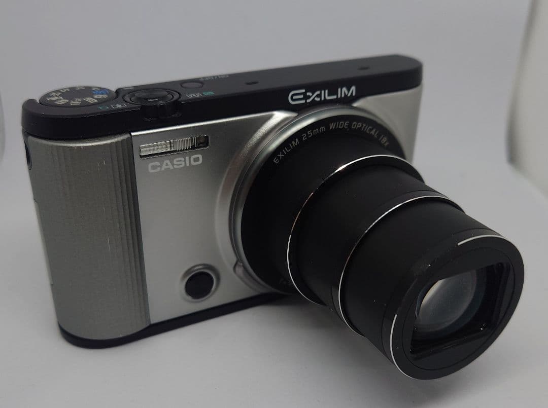 CASIO EX-ZR1600シルバー 自撮り対応 チルト液晶 18倍