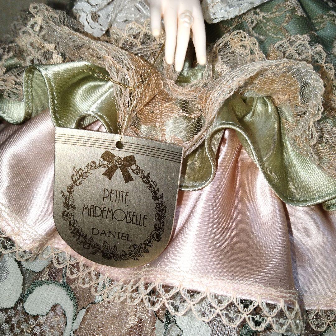 PETITE MADEMOISELLE DANIEL フランス人形