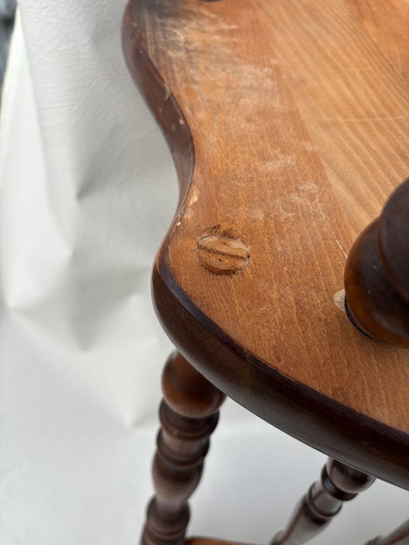 アンティークな飛騨産業のウィンザーチェア　キツツキマーク　椅子希少