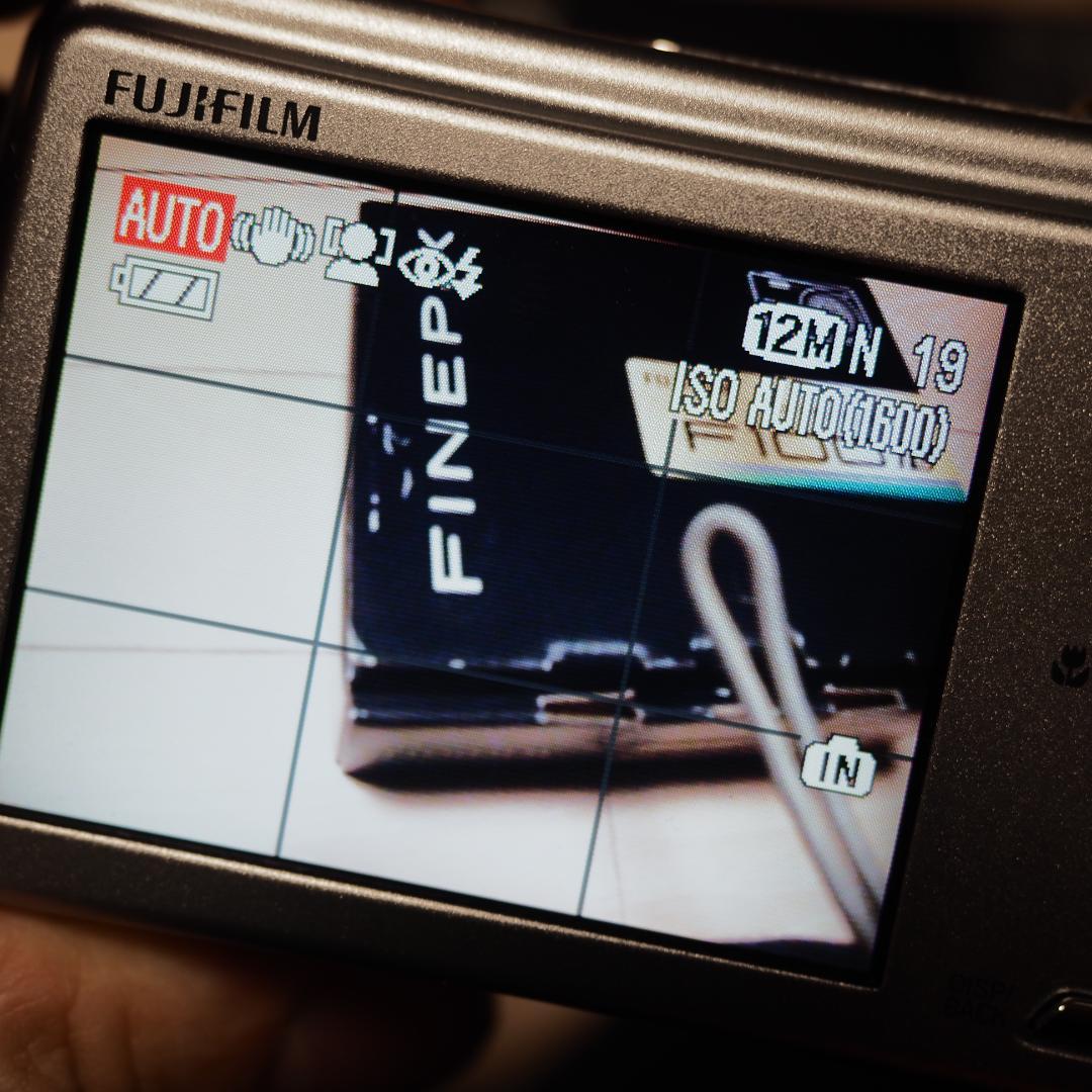 FUJIFILM FINEPIX F100fd シルバー 箱付