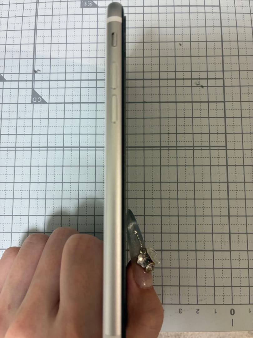 ケ*ト様 美品✨ iPhonese2即購入⭕️ ほぼ未使用‼️