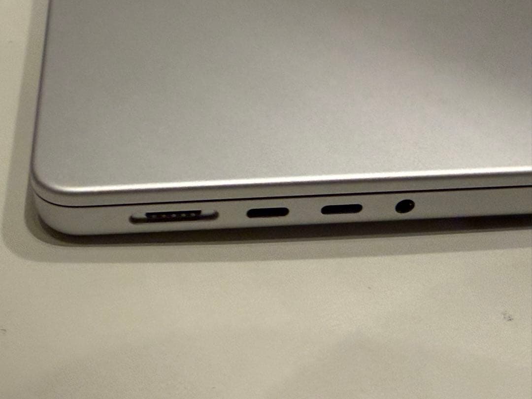 MacBook Pro 14“ M1 Max 64GB US