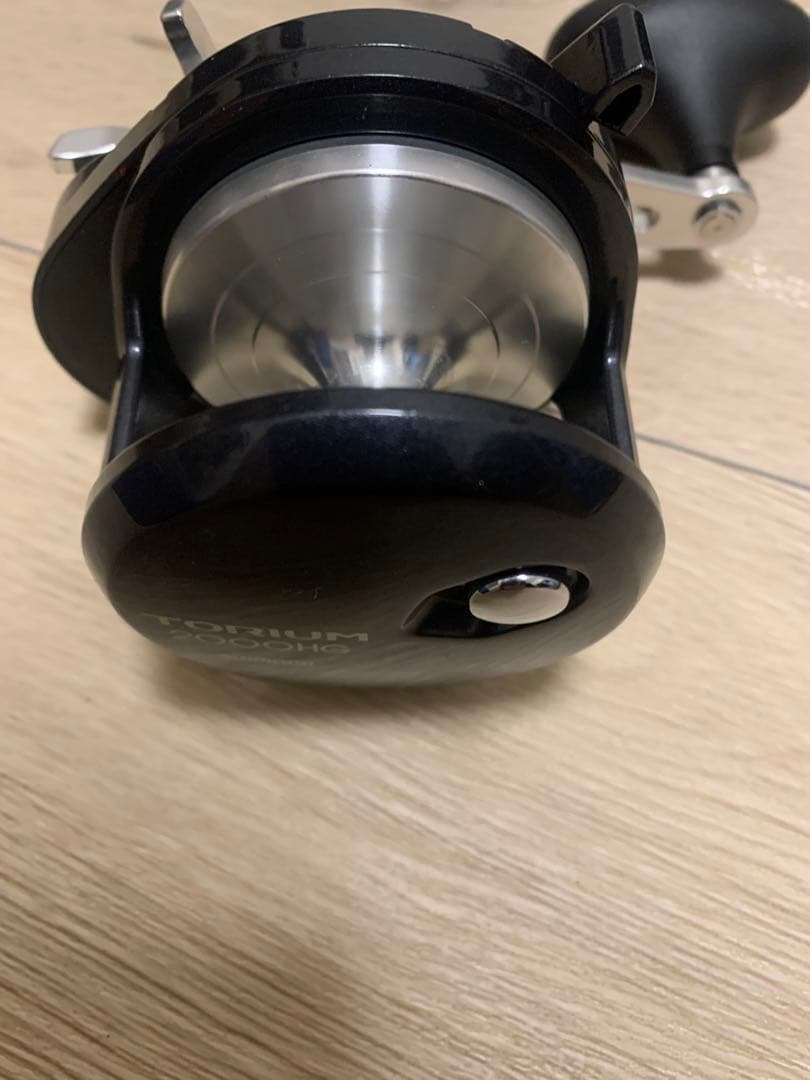 リール SHIMANO TORIUM 2000HG