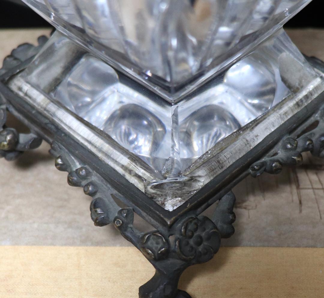 オールド・バカラ 1880年頃 スワール装飾ブロンズ台座 大型花瓶 31.5cm
