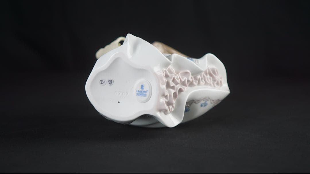 リヤドロ LLADRO 風のいたずら 01006767 置物 花 女性 美品