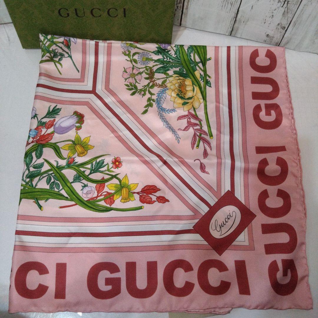 美品　GUCCI　シルク　スカーフ