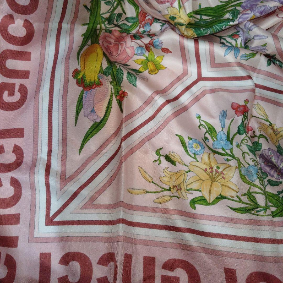 美品　GUCCI　シルク　スカーフ