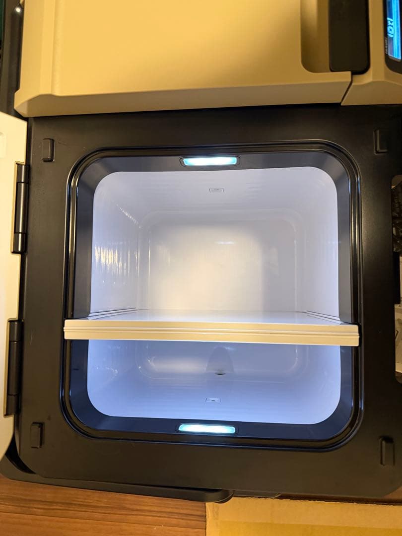 HIKOKI 冷温庫 ベージュ LED照明付き