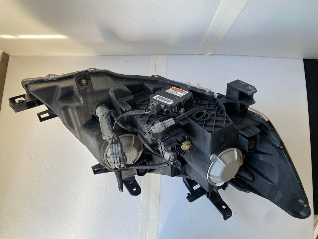 日産 セレナ C25 前期 中期 純正HID ヘッドライト 左右セット