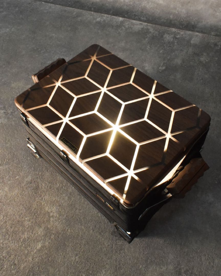 WANTKEYCAMP オマージュ/脚付シェルコン＋ウォルナット×レジン