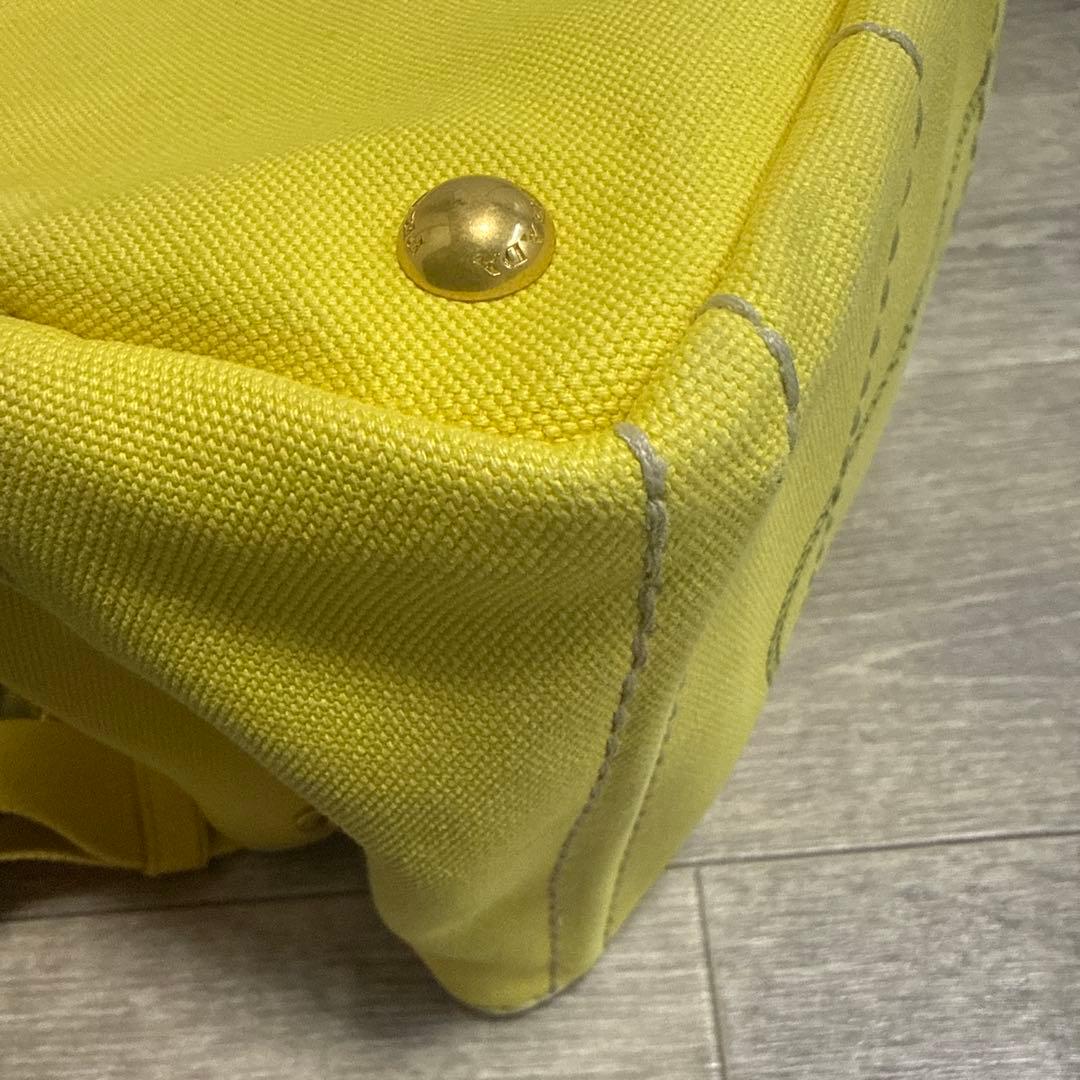 PRADA イエロー ショルダーバッグ　お値下げ