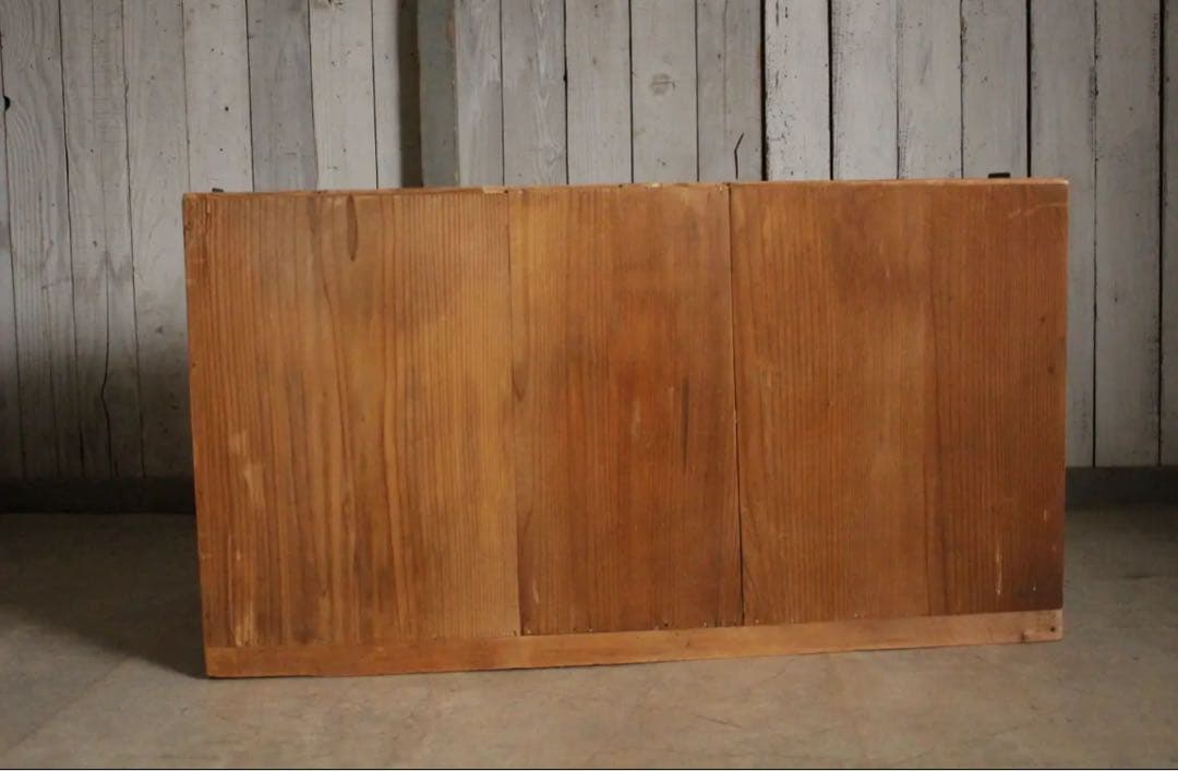 味のある木製の引き出し　2段