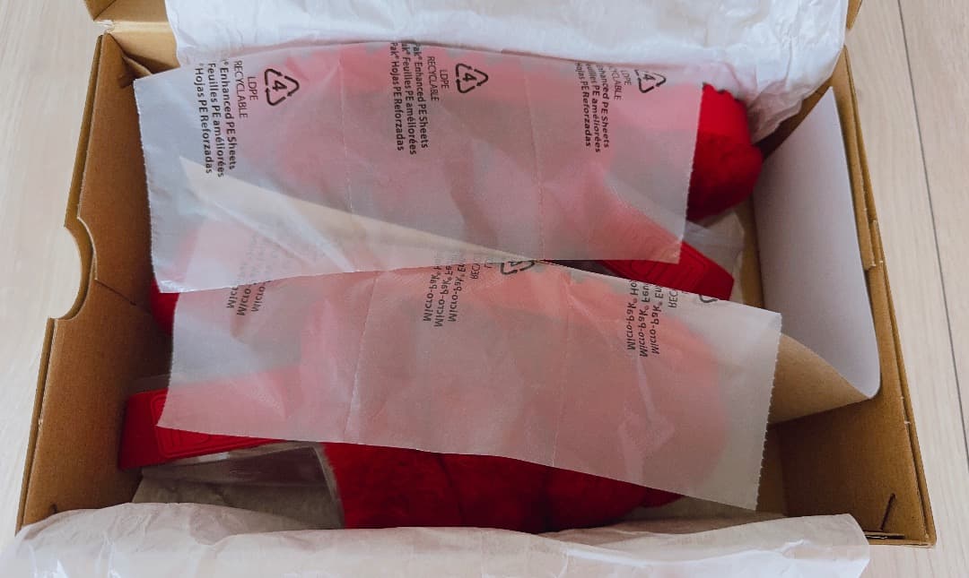 u*e様 【新品・未使用】UGG アグ スーパーフラッフスリッパ 23㎝ レッド