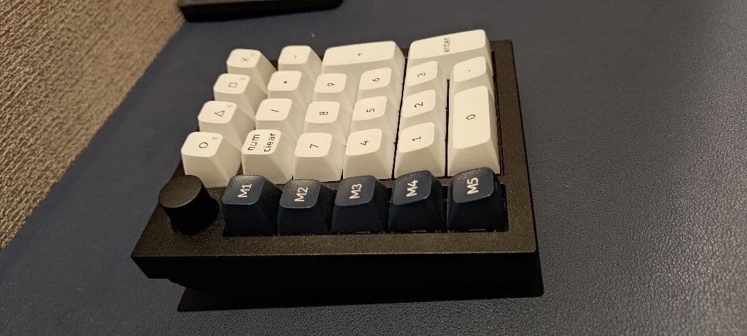 Keychronテンキー Q0 Max 茶軸 カーボンブラック