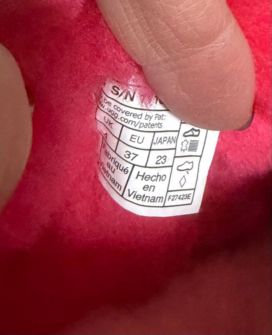 UGG ピンク ショートムートンブーツ