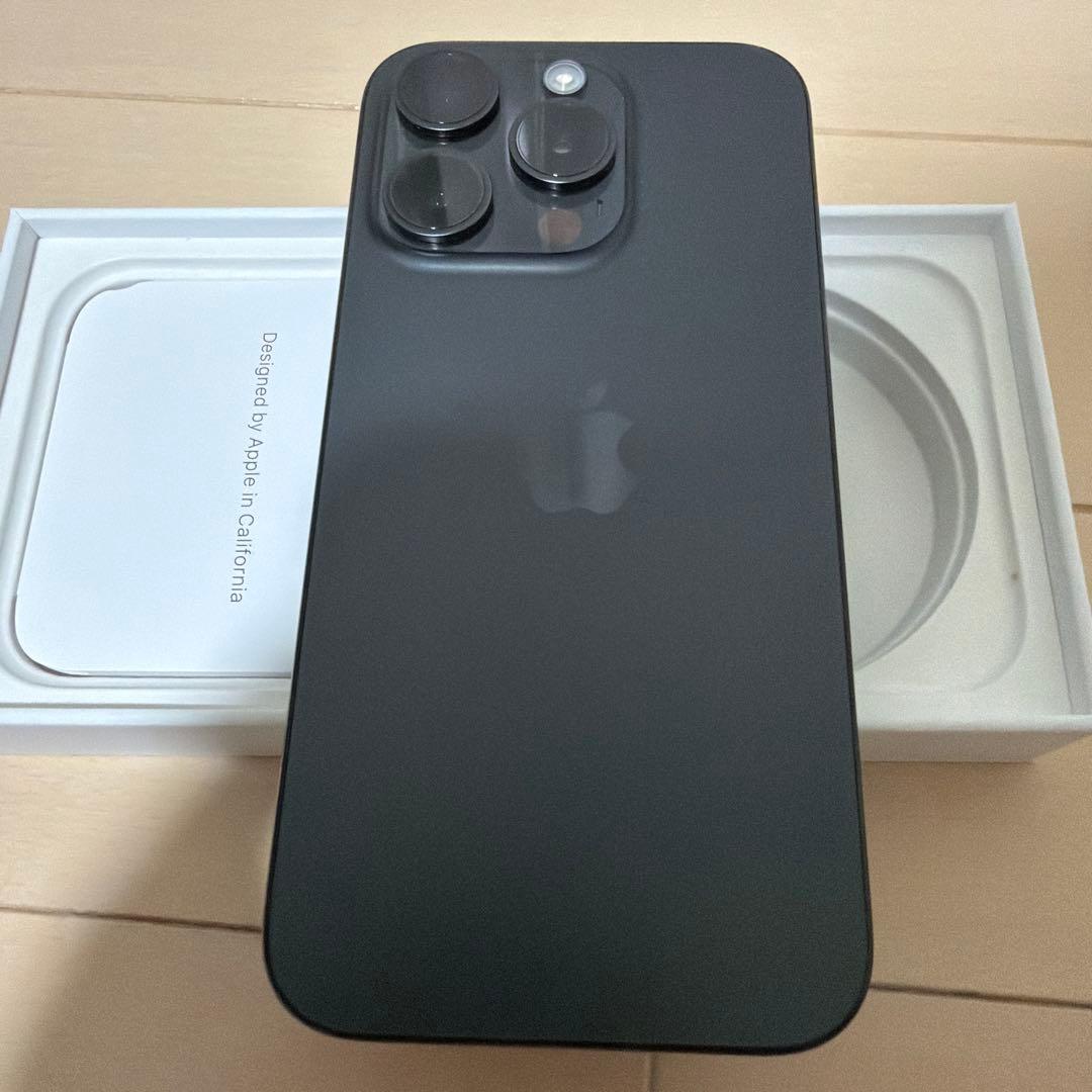 Apple iPhone 15Pro ブラック 本体　中古　バッテリー残量86