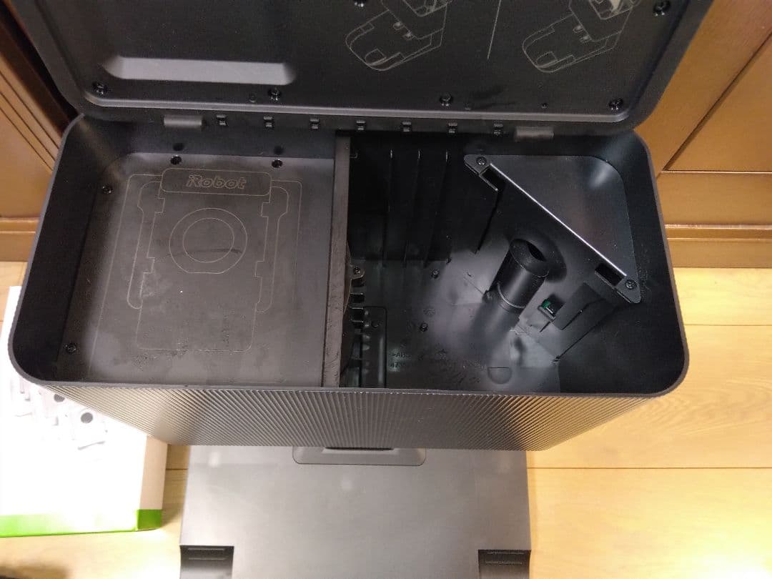 【使用1カ月程度】ルンバij用クリーンベース&専用ダストボックス