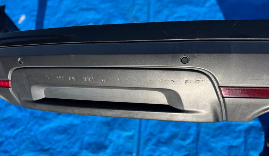 フォードエクスプローラーリアバンパー2012パーキングセンサー付き