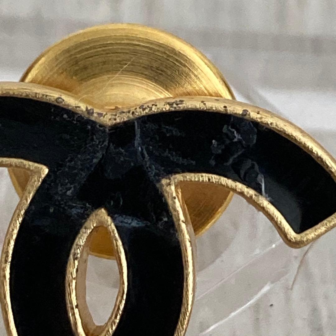 CHANELシャネル ピンブローチココマークブラックCC 02A ゴールドカラー