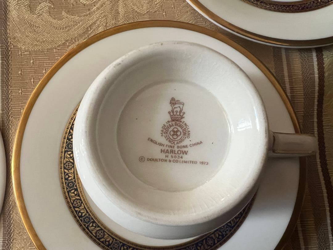 ロイヤルドルトン Harlow 食器セット