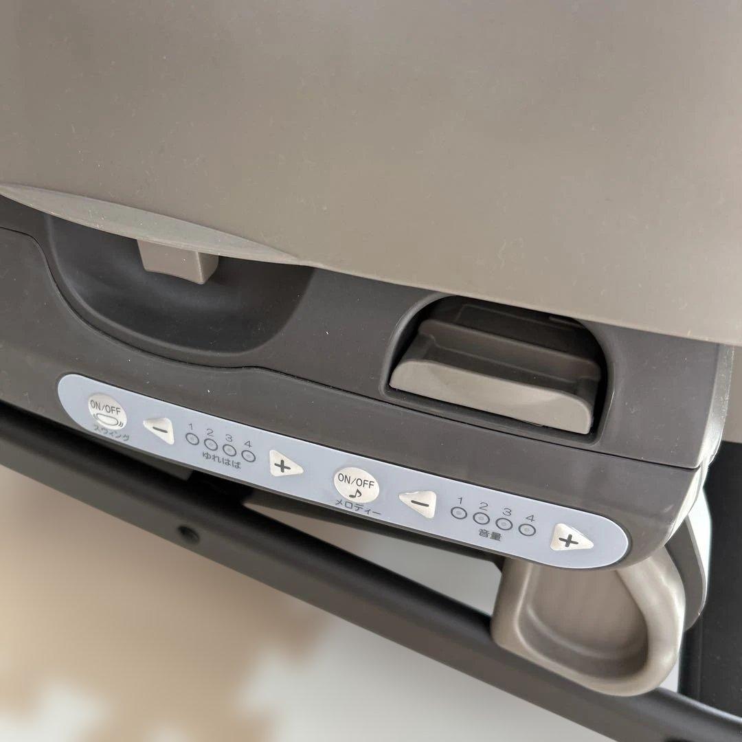 Combi 電動調整機能付きベビーベッド グレー