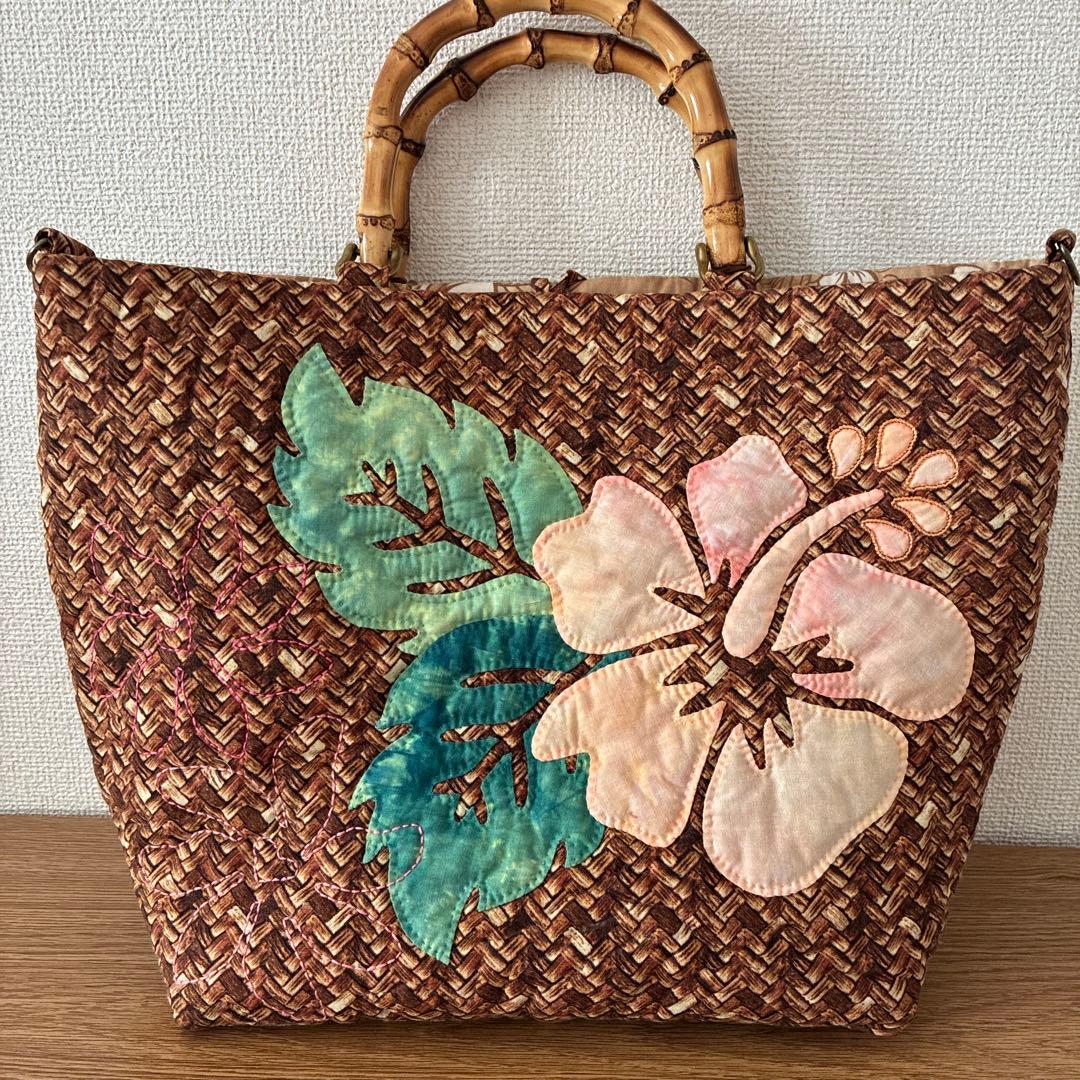 ハワイアンキルトバッグ　ハイビスカス