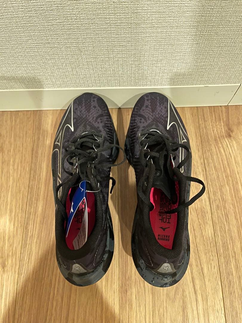 ミズノ　ウェーブリベリオンプロ　25.5cm