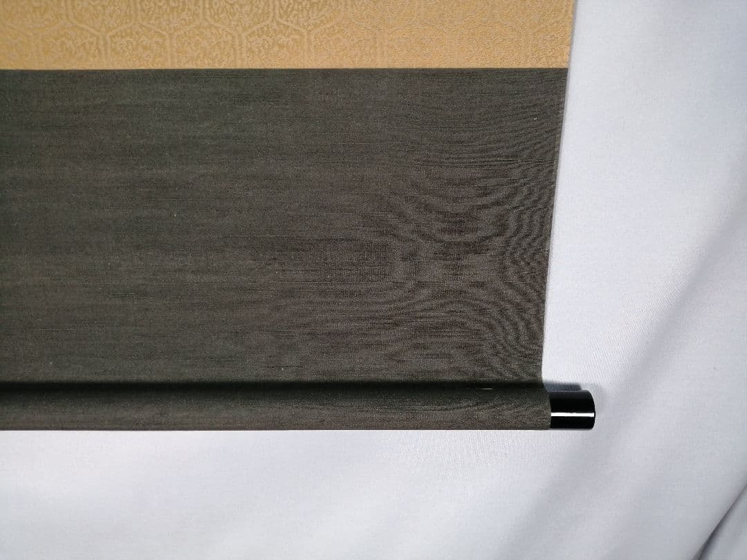 【茶道具】前大徳寺高桐院　紫野剛山和尚筆　 横物『直心』　掛軸B943