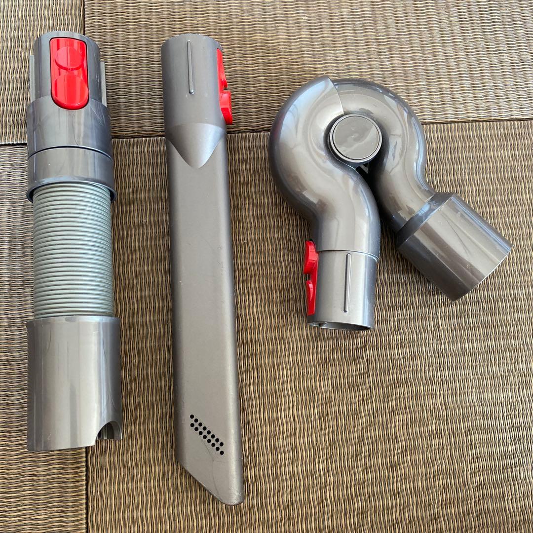 ダイソン掃除機　V8 fluffy+ ＆スタンドtower