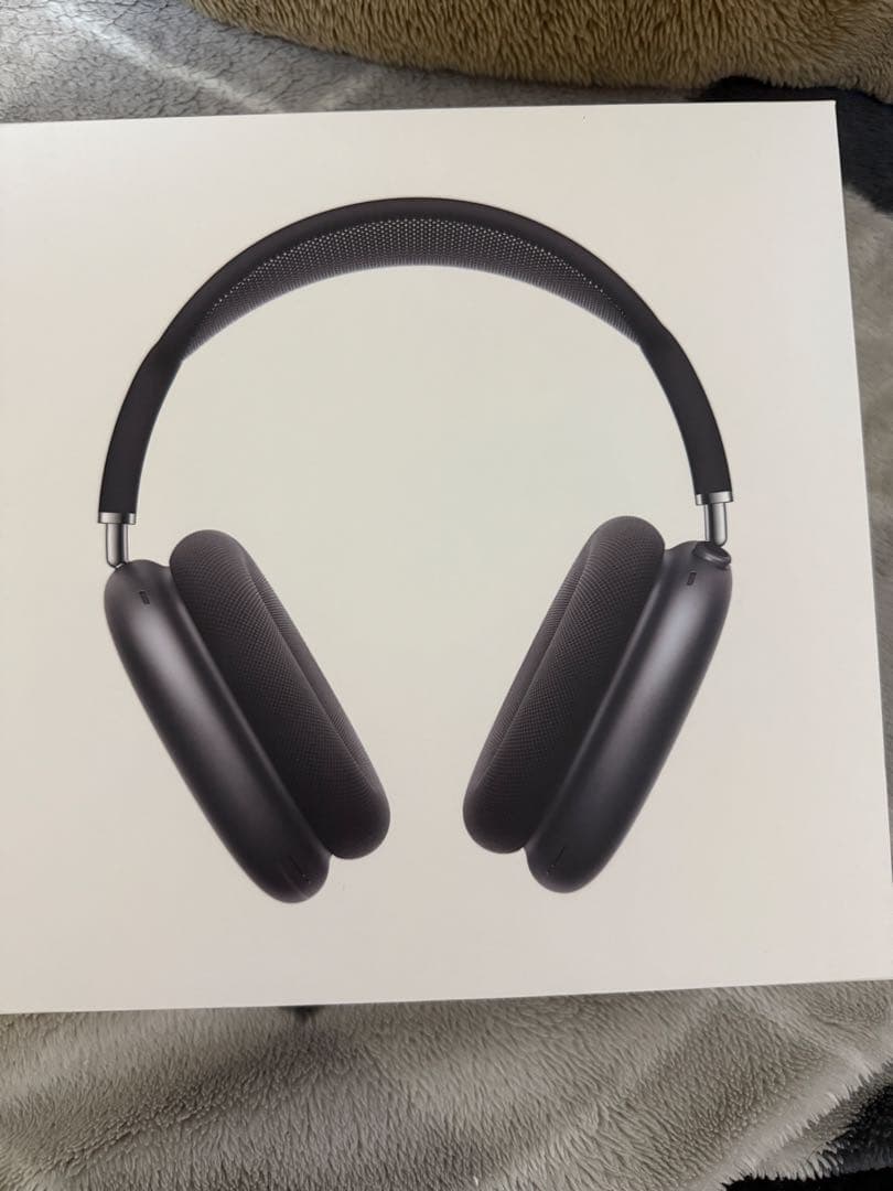 るんるん　AirPodsmax ブラック