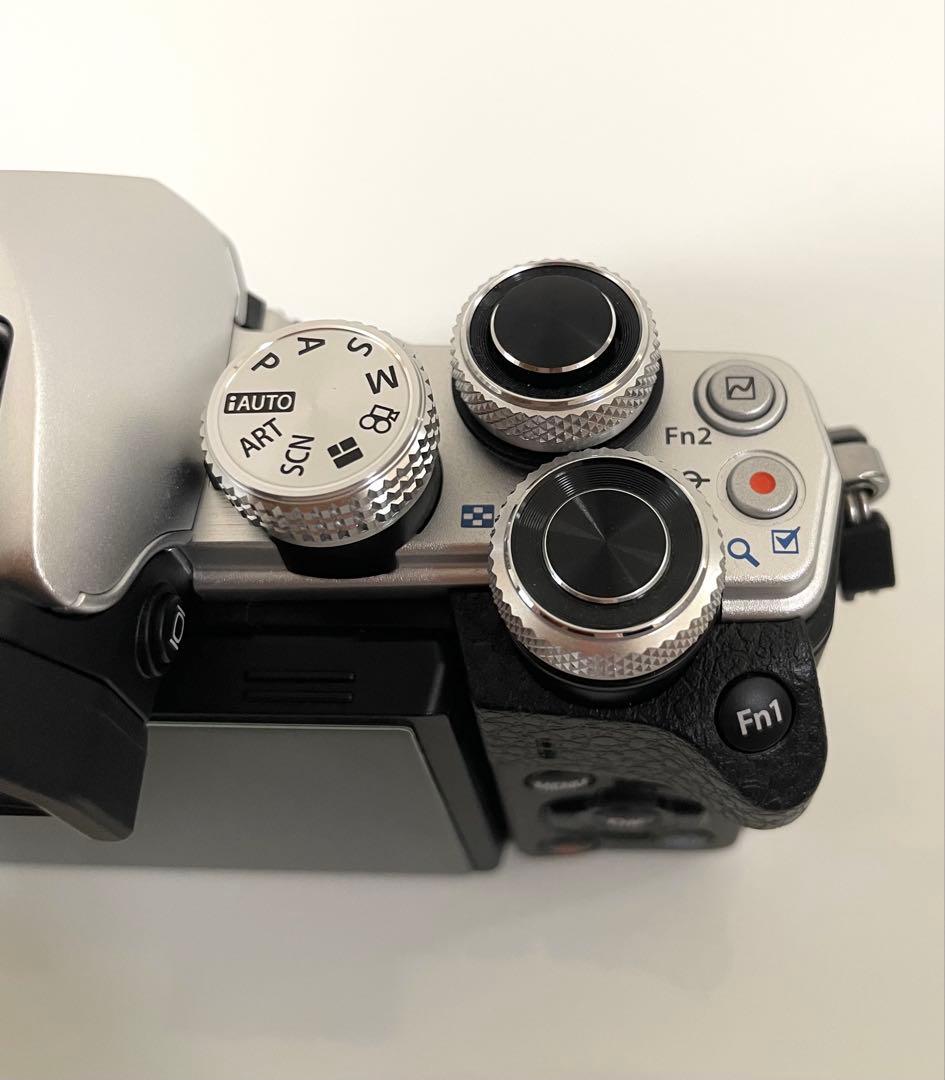 OLYMPUS OM-D E-M10 MarkII EZダブルズームキット