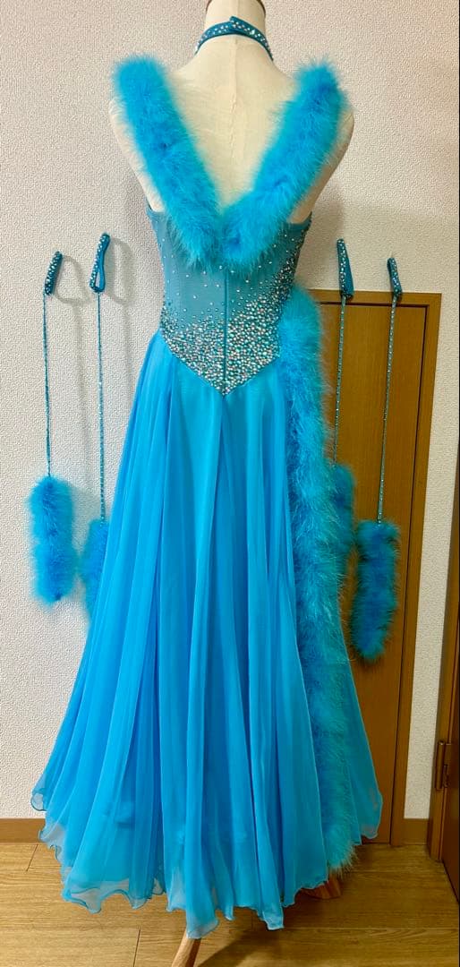 競技会 社交ダンス 水色フェザー スタンダードドレス ダンス