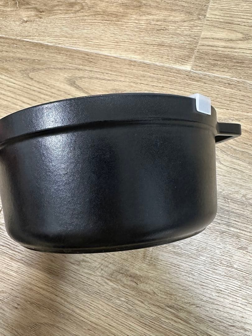 STAUB ココットラウンド ブラック 18cm