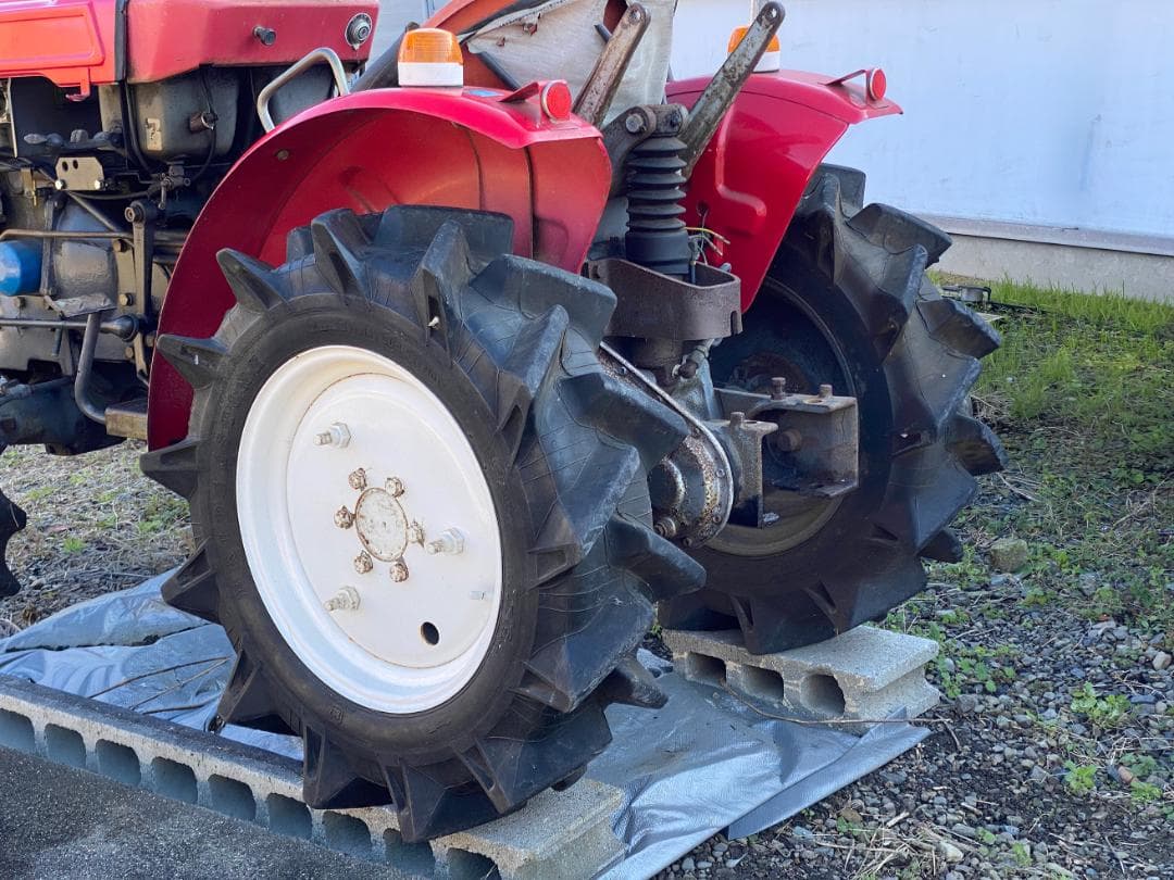 シバウラ　農業用トラクター　SU1140 4WD 　引き取り限定