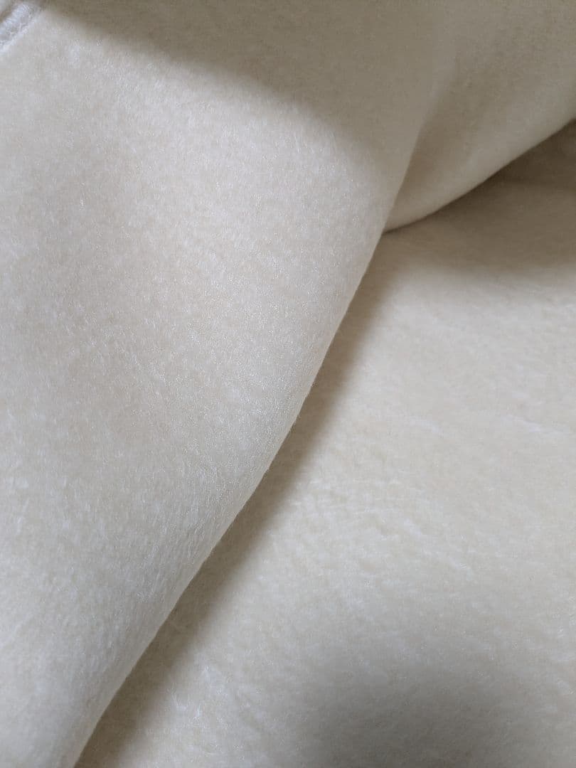 シルク毛布 絹 100％ 桐箱入り ①